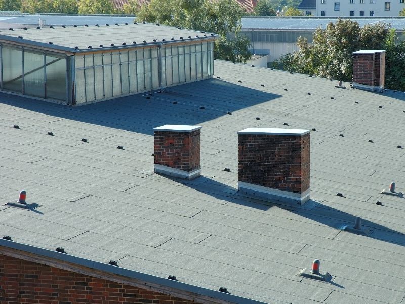 what is commercial roofing